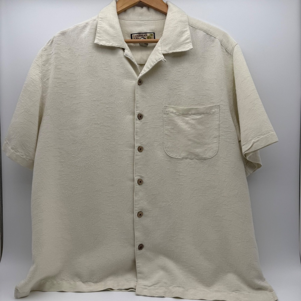 Caribbean Joe Men's Large Cream Textured Camp Shirt Rayon Blend Resort Hawaiian